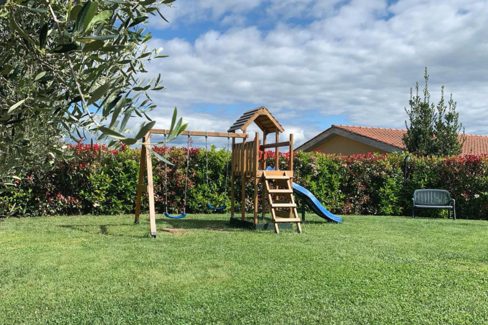 Quiet agriturismo in Tuscany between vineyards