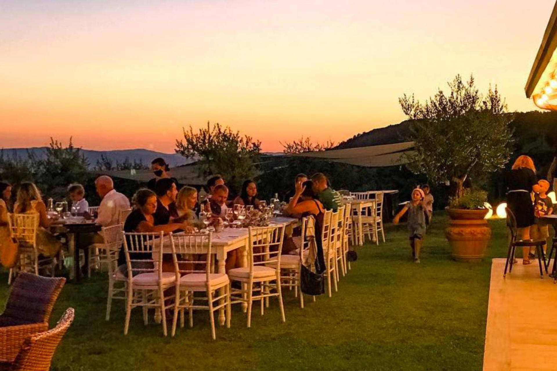 Large agriturismo in Tuscany with stunning views