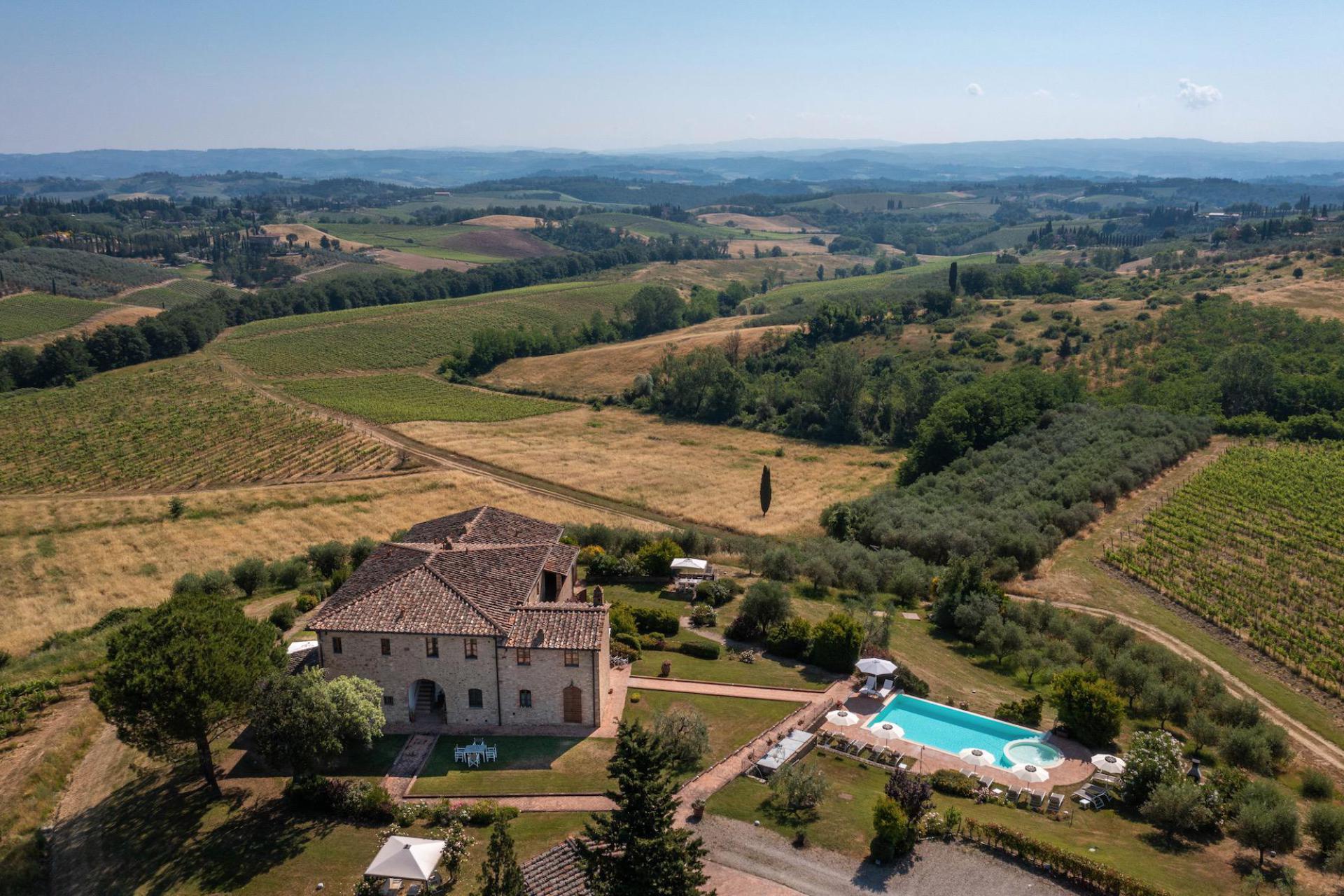 Luxury agriturismo and winery near San Gimignano