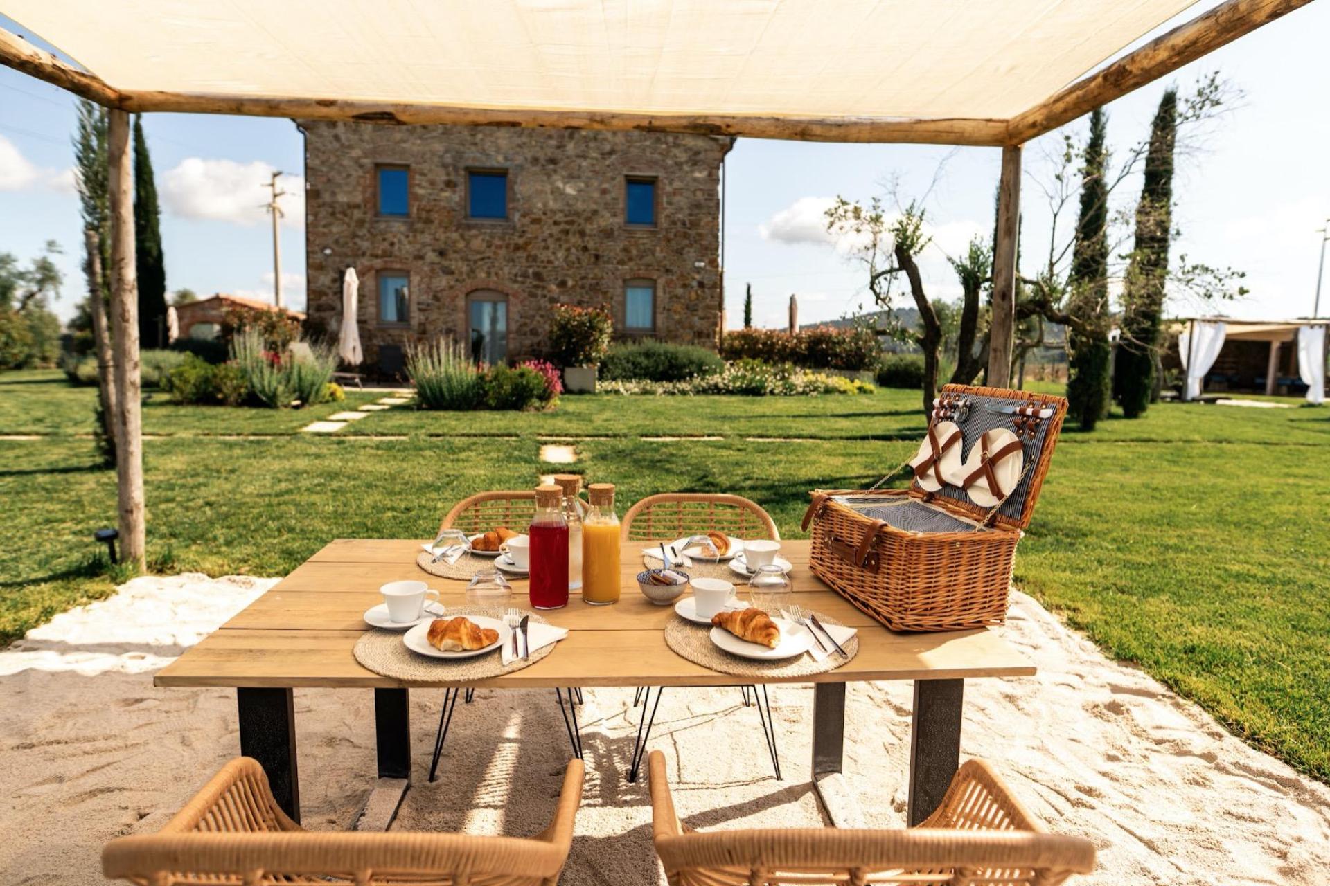 Elegant B&B near the Tuscan coast