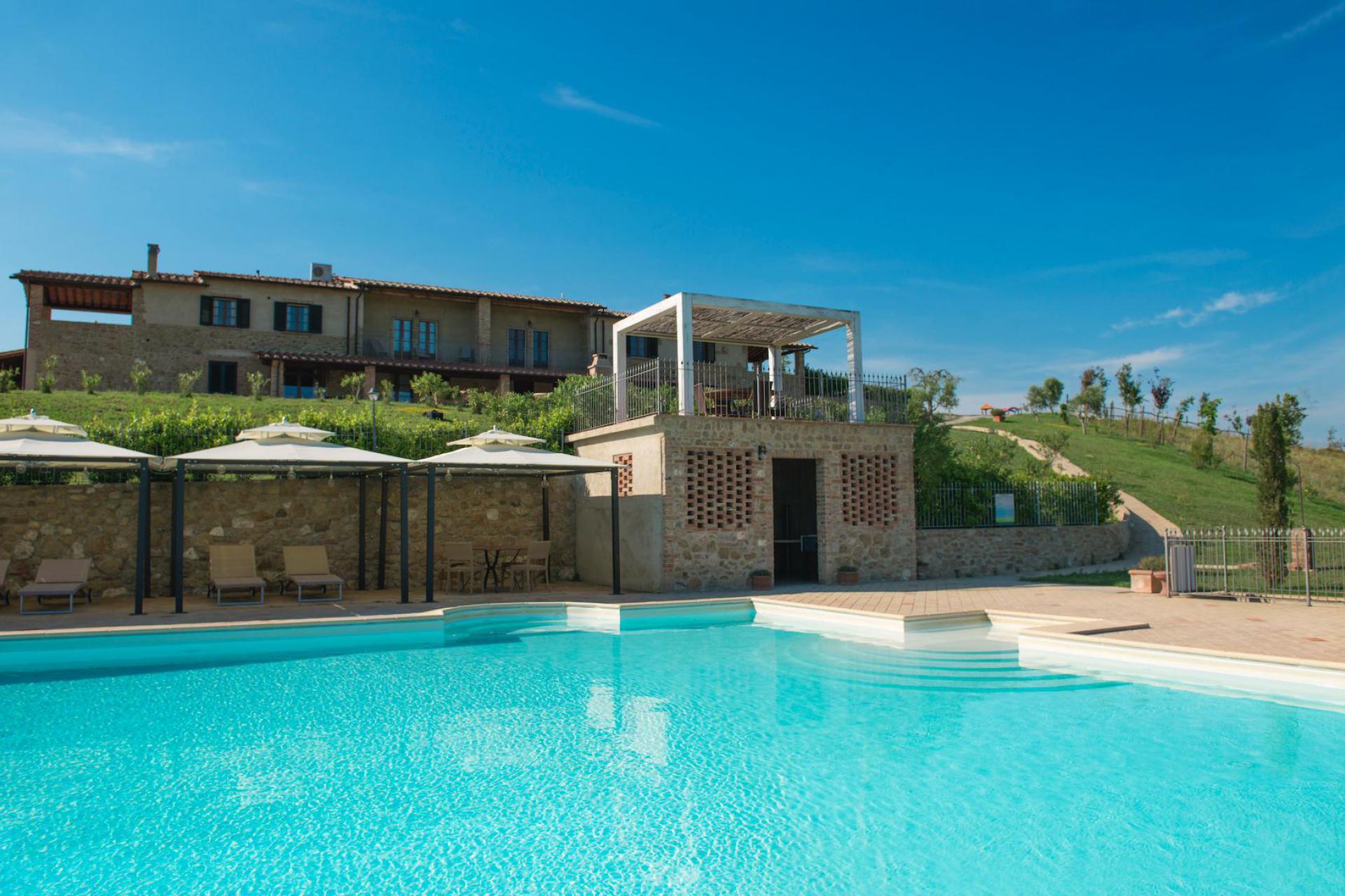 Fun agriturismo in Tuscany with panoramic swimming pool